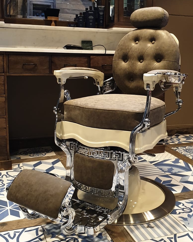 Barberchairs | The Royal Series | Best for Barbers | Barberfurniture