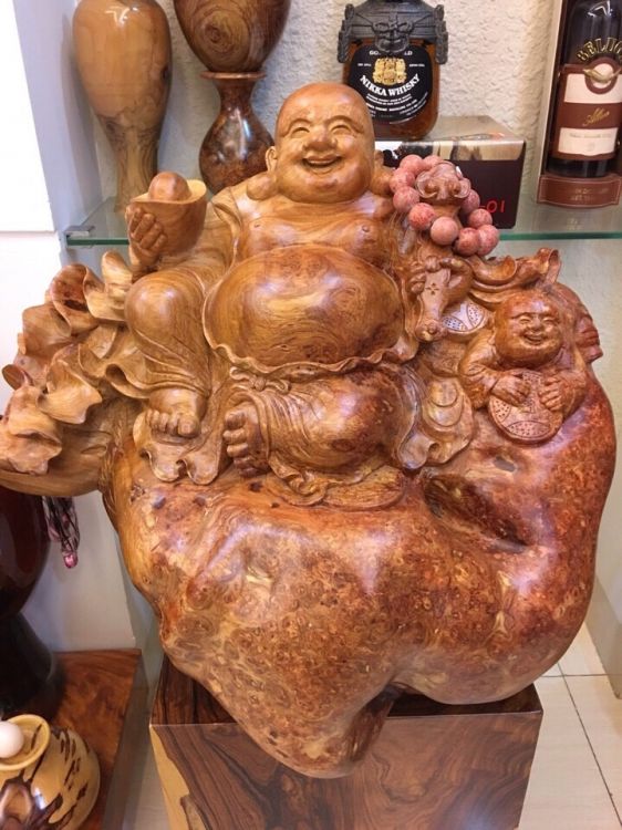 Tượng Phật Di Lặc gỗ nu hương