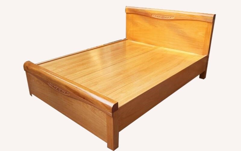 Chế tác bộ giường ngủ từ loại gỗ Cẩm Vàng Nam Phi.