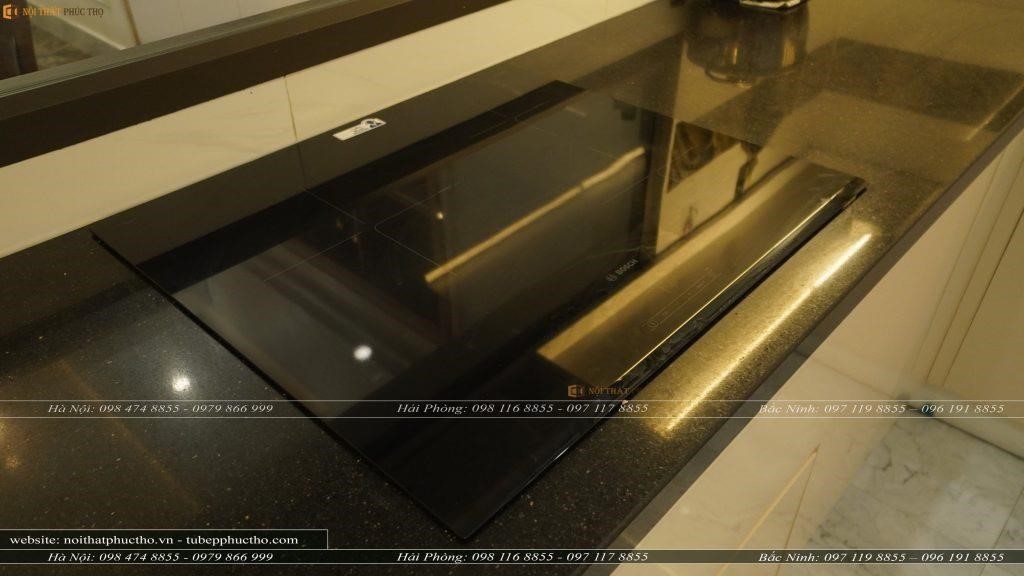 Các dự án xây dựng tủ bếp bằng vật liệu Acrylic được thực hiện trong thực tế.