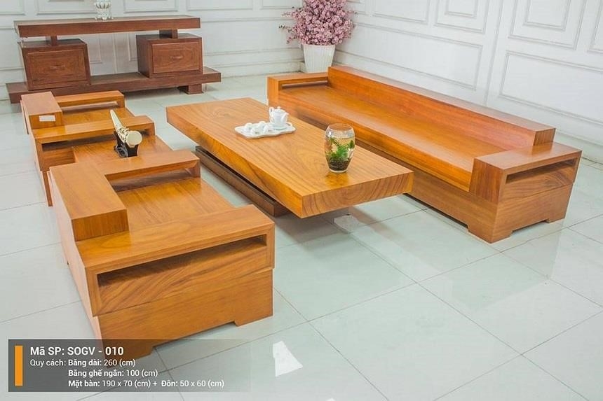Bạn có thể cho biết giá của chiếc sofa được làm từ gỗ nguyên khối được không?