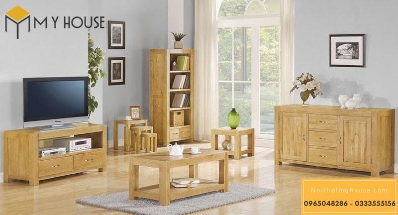 Việc sắp xếp bàn ghế gỗ một cách hợp lý có thể làm cho tổng thể căn nhà trở nên cân đối và đẹp hơn.